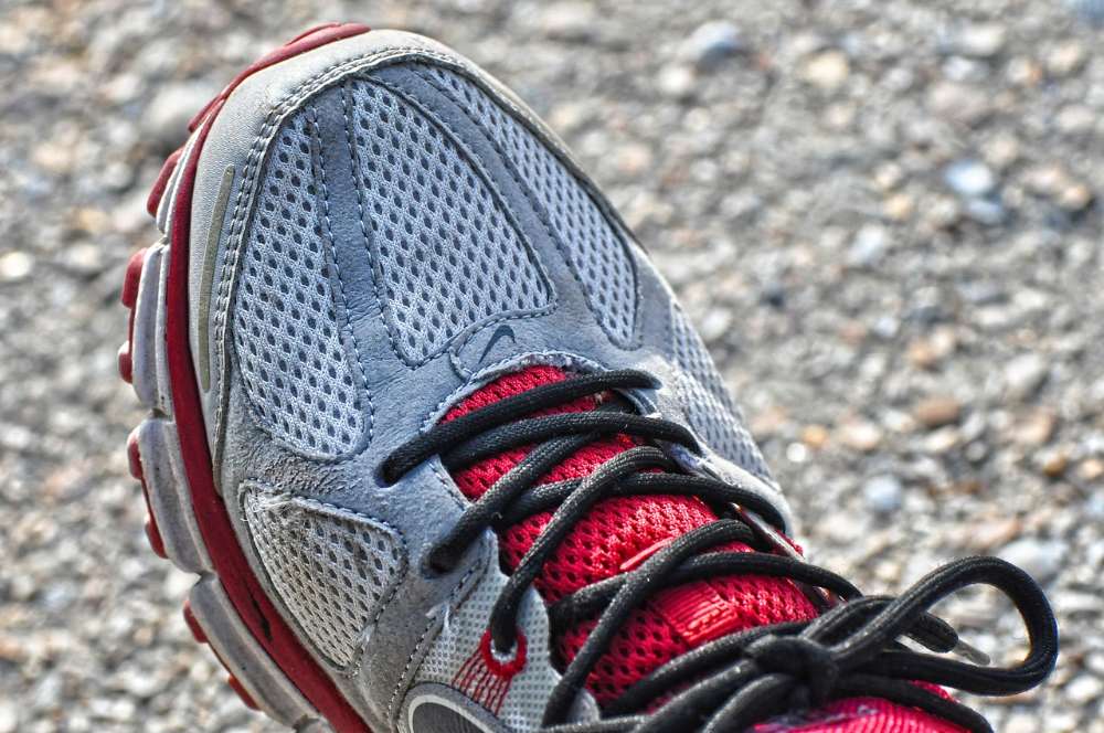 running sports shoes